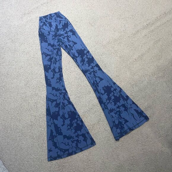 OFFLINE By Aerie Real Me Floral High Waisted Crossover Super Flare Legging XS - Picture 7 of 8